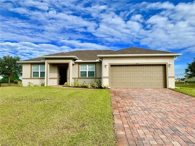 Building Photo - NW Cape Coral Single Family Home