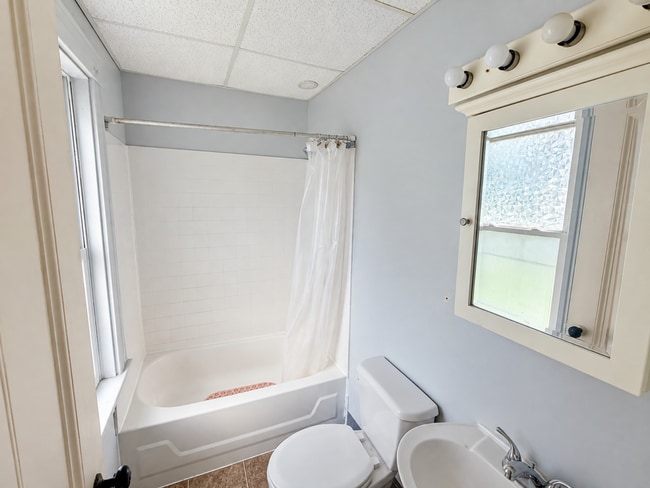 Photo - 182 Grove St Unit 2