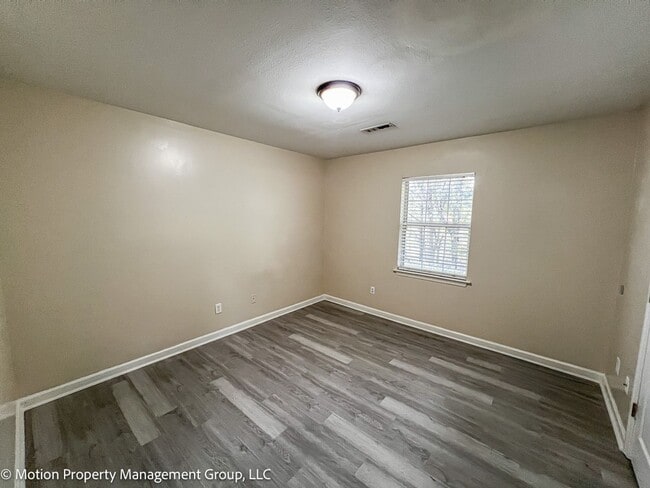 Photo - 1632 Hamlet Dr