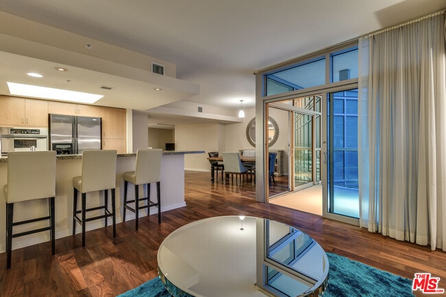Building Photo - 13700 Marina Pointe Dr Unit PH1905 Rental