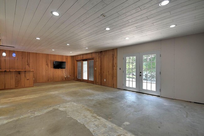 Photo - 3 Bedroom 3 Bathroom Home in Kingsport, TN