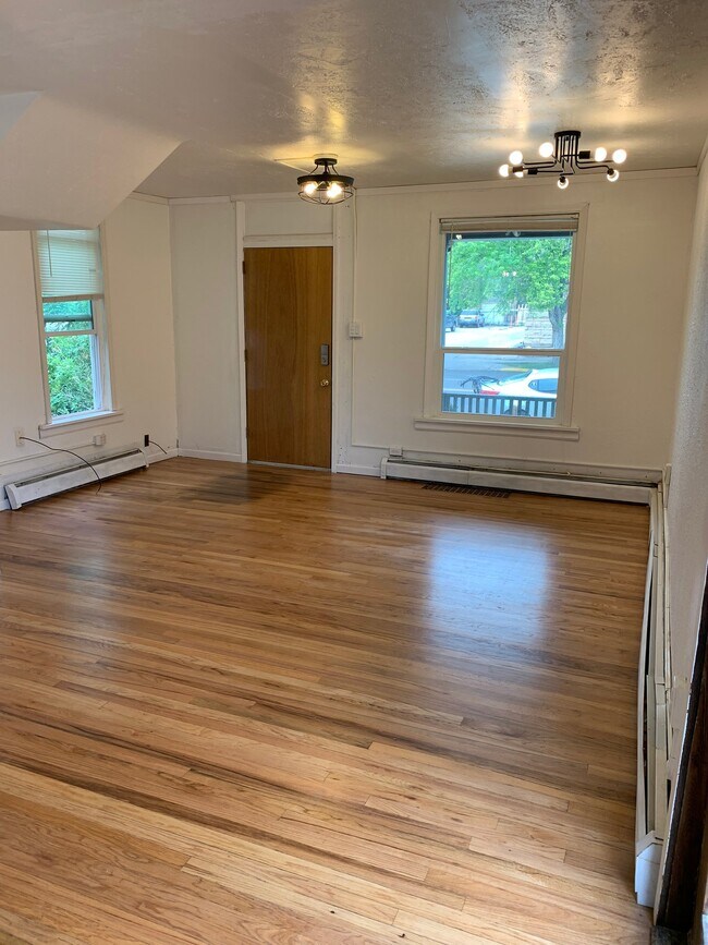Photo - 308 S 9th St