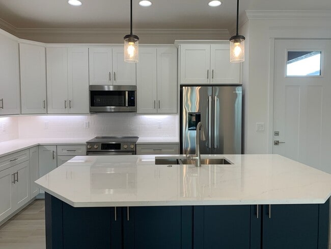 Photo - End Unit 3 bedroom Townhome
