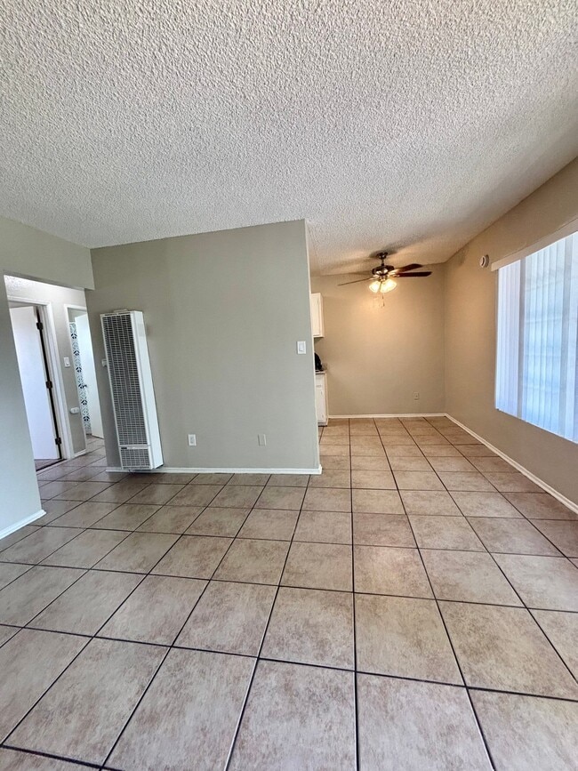 Building Photo - 530 N Anna Dr Unit I