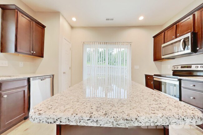 Photo - 133 Jade St
