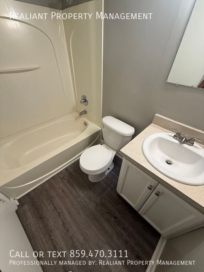 Photo - 2082 Fairmont Ct Unit 11