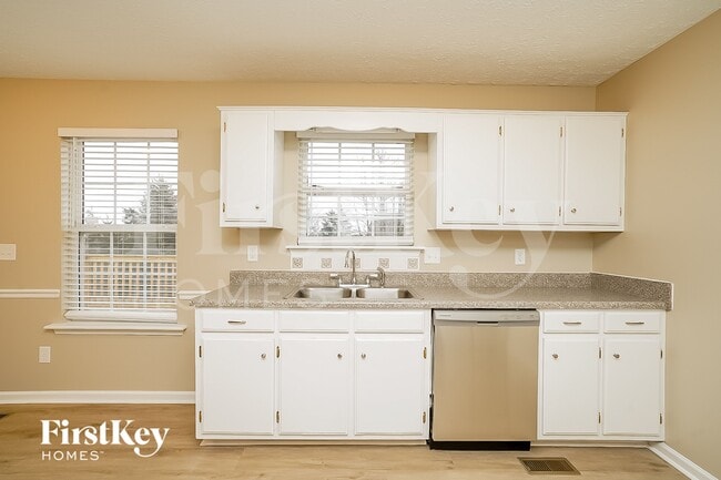 Photo - 1415 Tuffnell Dr
