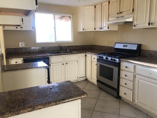 Photo - 7701 Rotherton Way