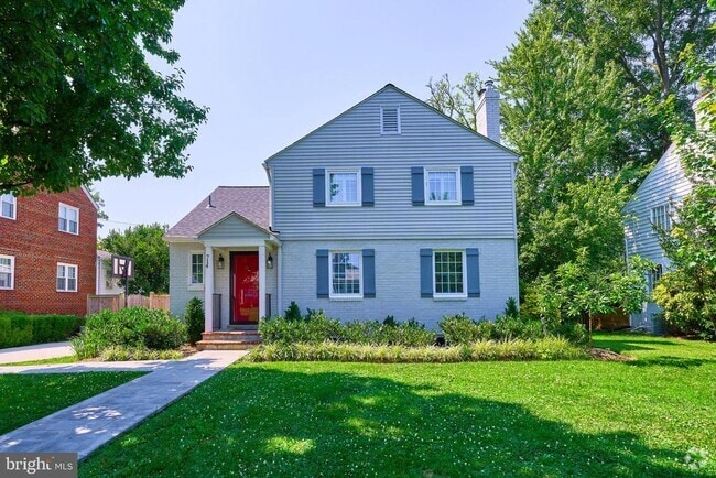 Building Photo - 714 Grand View Dr Rental