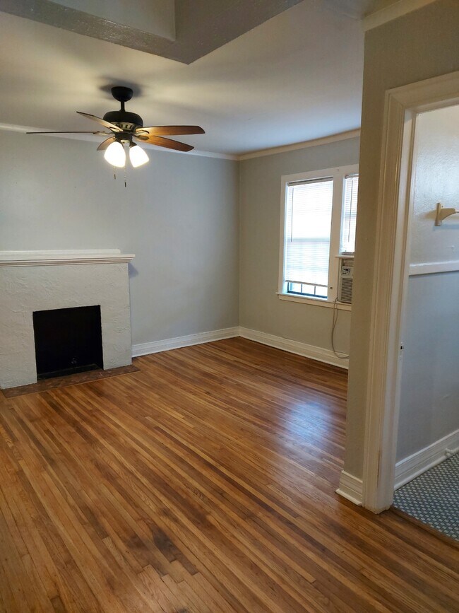 Main room - 1415 S Quincy Ave Unit #11