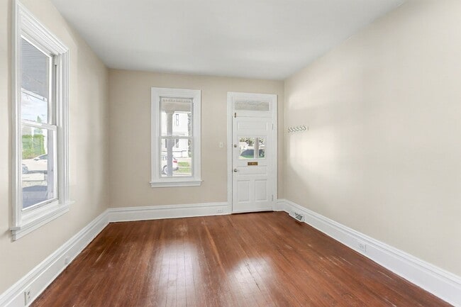 Photo - Three bedroom, 1.5 bath duplex