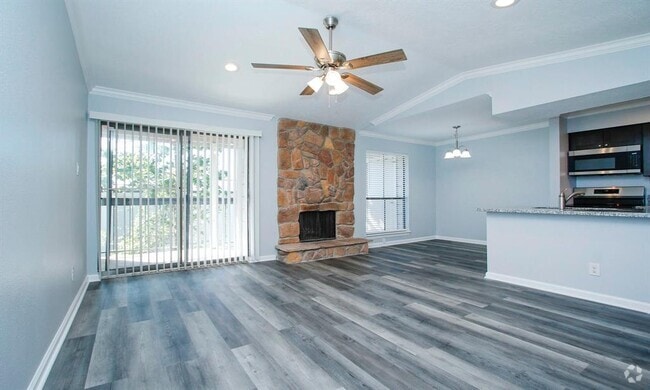 Building Photo - 17331 Red Oak Dr Unit 20 Rental