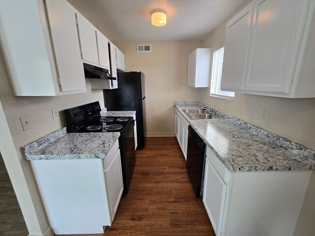 Photo - 4200 Boyett St Unit 1