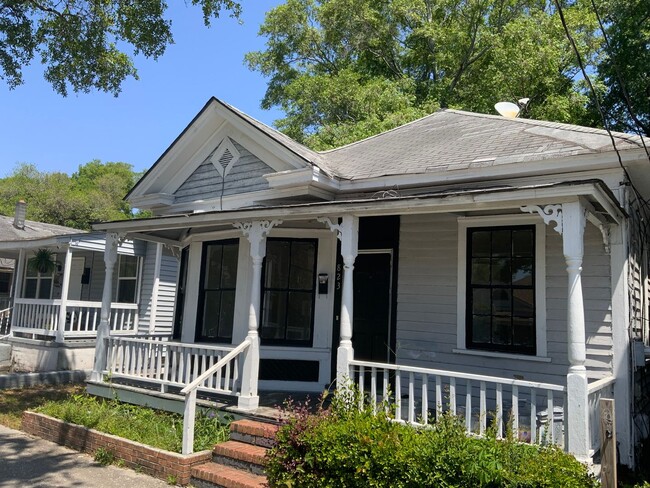 DOWNTOWN WILMINGTON - 3 Bedroom & 1 Bath -... - DOWNTOWN WILMINGTON - 3 Bedroom & 1 Bath -... House