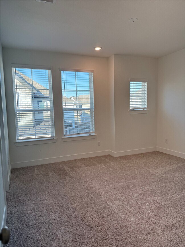 Photo - 1442 Shaded Rock Dr