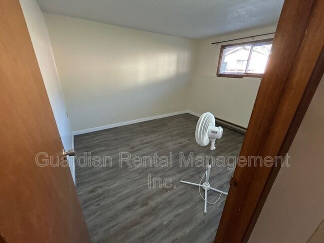 Photo - 39 Kingsway Dr Unit Apartment 1