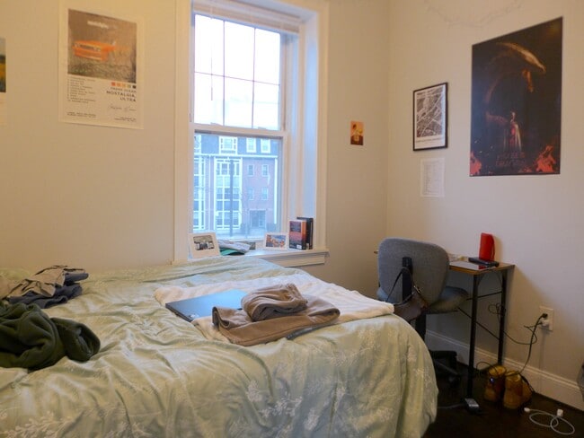 Building Photo - 17 Warwick St