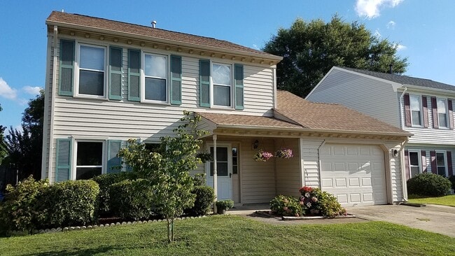 Building Photo - LANDSTOWN MEADOWS