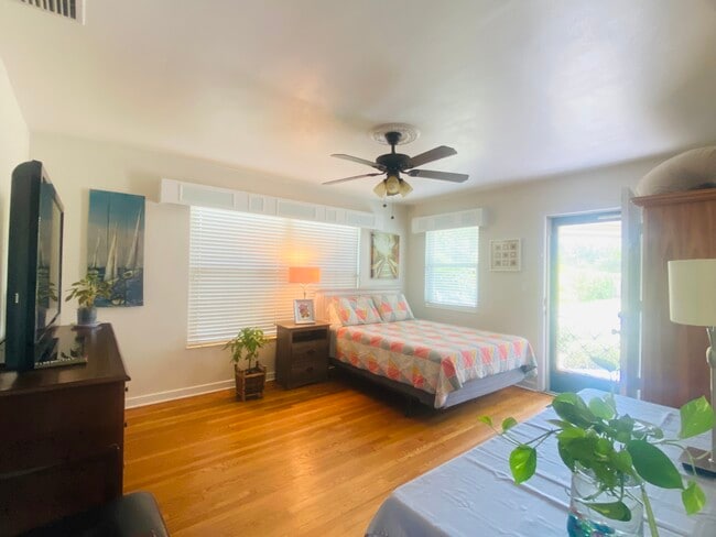 Spacious room fully funished - 1401 61st Ave N