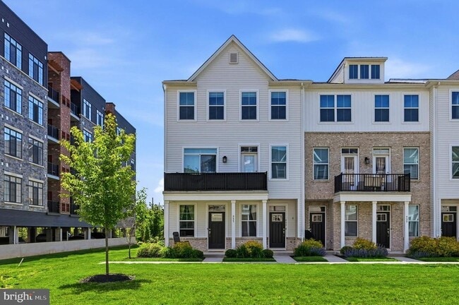 933 Anvil Ct.