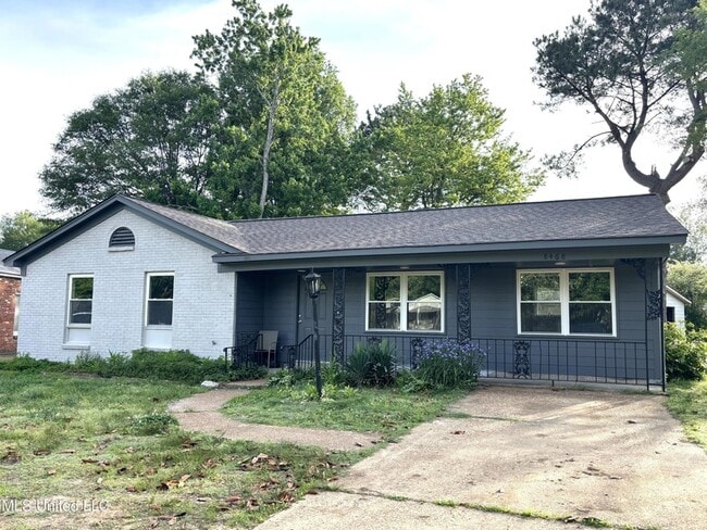 Building Photo - 8468 Cedarcrest Dr