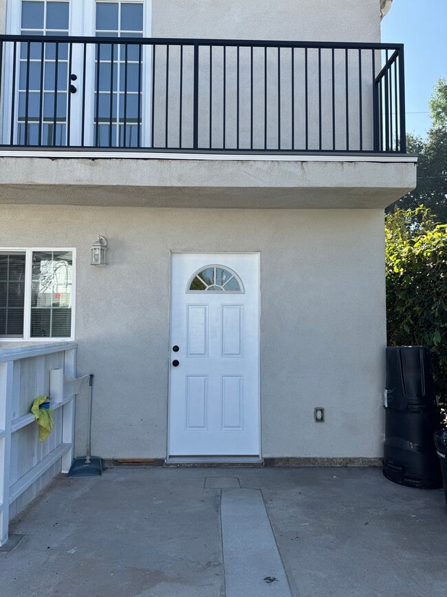 Building Photo - 756 Harps St