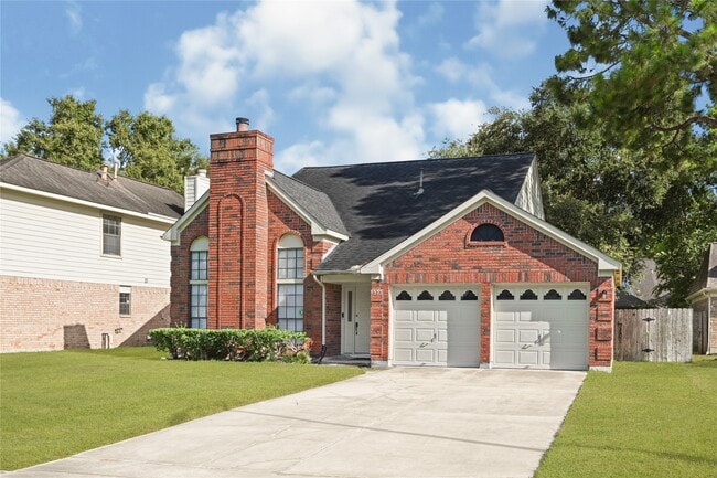 Building Photo - 1555 Hillside Elm St