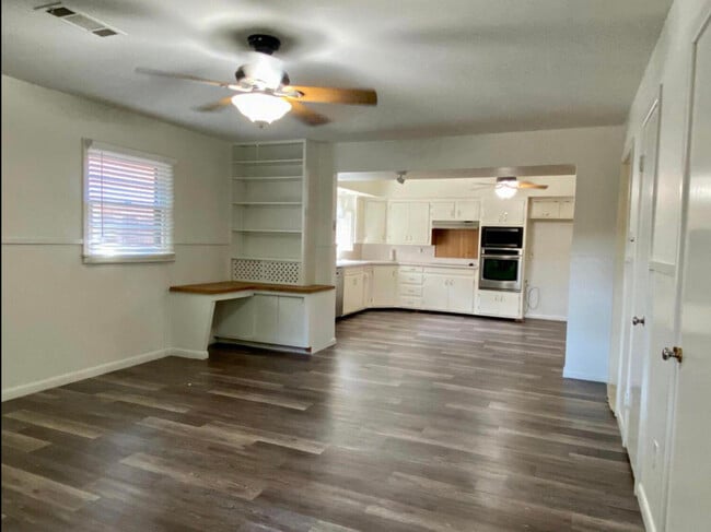 Photo - 3505 46th St