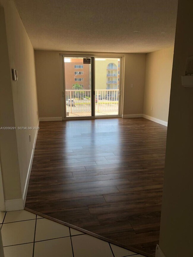 Photo - 7010 NW 186th St Unit 5-303