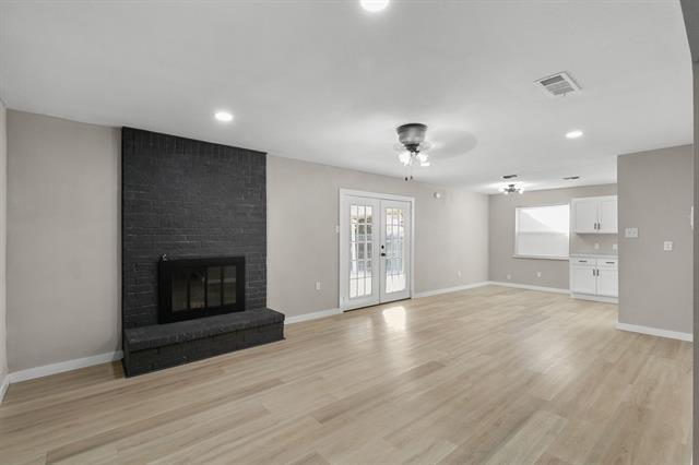 Photo - 1002 Wembley Rd