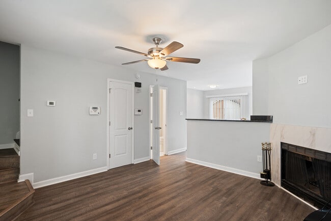 Photo - 253 Greenbrier Ave