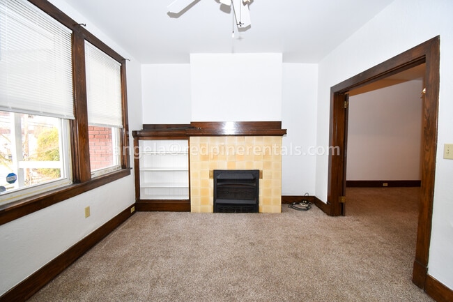 Building Photo - 1832 Crafton Blvd Unit 1832A