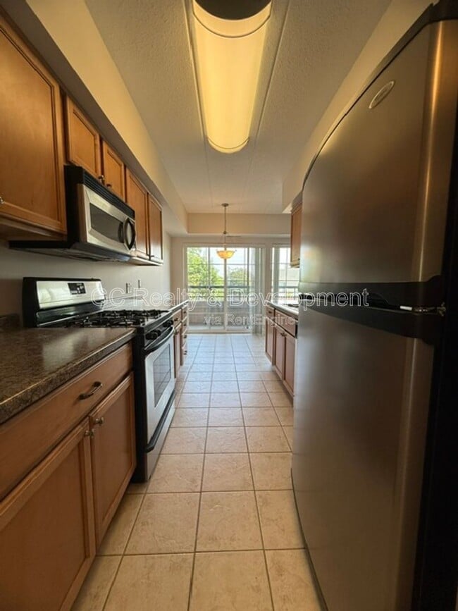 Photo - 17212 Oak Park Ave Unit 2se