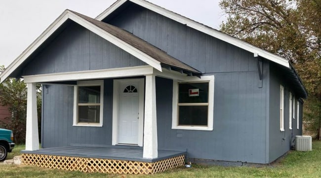 Front Porch Angle - 566 N Malone St