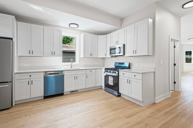 Photo - 6445 S Rhodes Ave