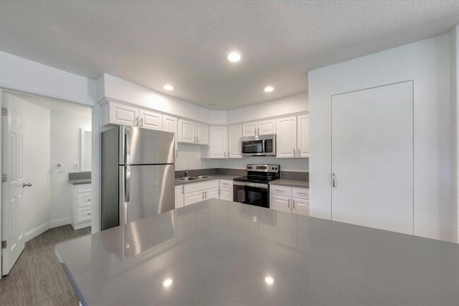 The Arbor Collection - The Arbor Collection Apartments