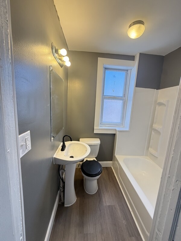 Photo - 5812 Alter St