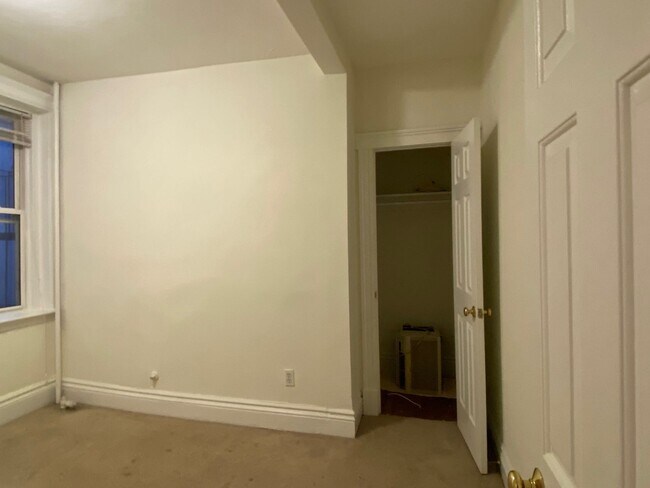 Photo - 4 Camelot Ct