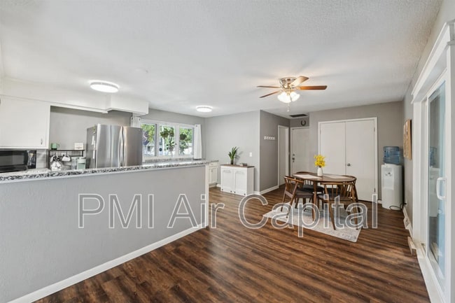 Photo - 1917 N Edgemoor St