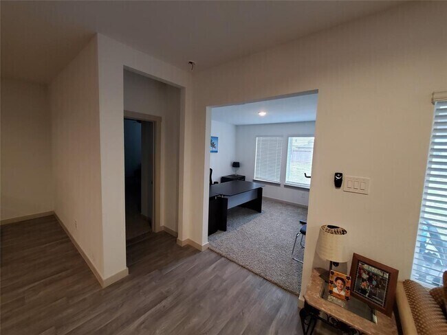 Photo - 6910 Dell Vista Drive