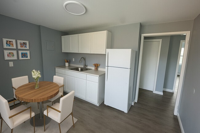 Photo - The Summit Apartments