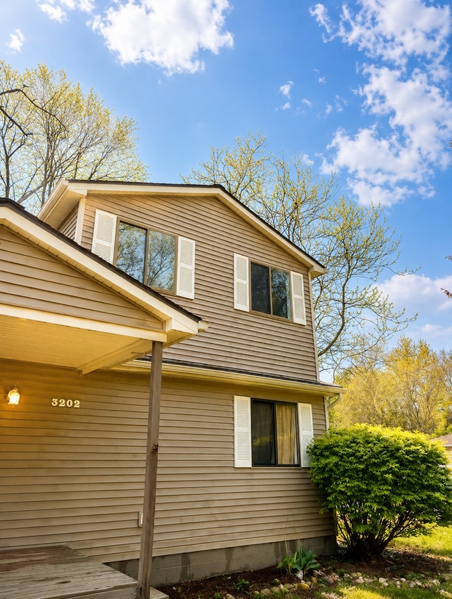 Photo - FRESHLY PAINTED, UPDATED BEAUTIFUL 3 BEDROOM/2 BATH HOUSE
