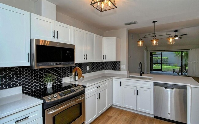 Photo - 5603 Summerside Ln Unit 44A