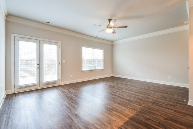 Photo - 63 Madaline Ln