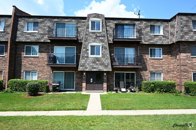 Building Photo - 9381 Bay Colony Dr Unit 3S Rental