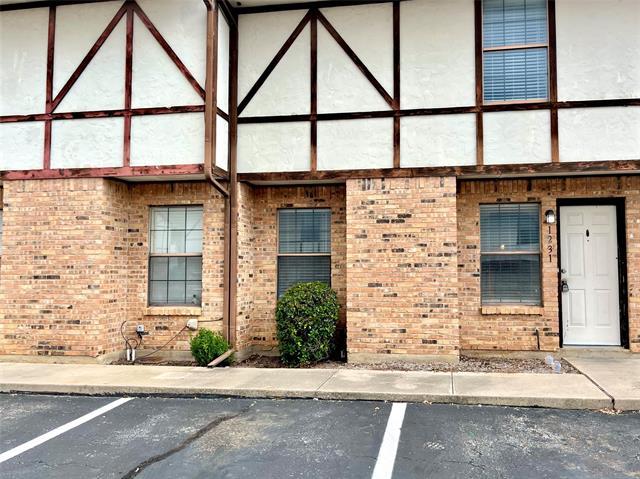 Building Photo - 1231 Dallas Dr Rental