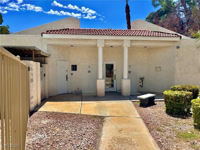 Photo - 2011 Cutlass Dr Unidad -