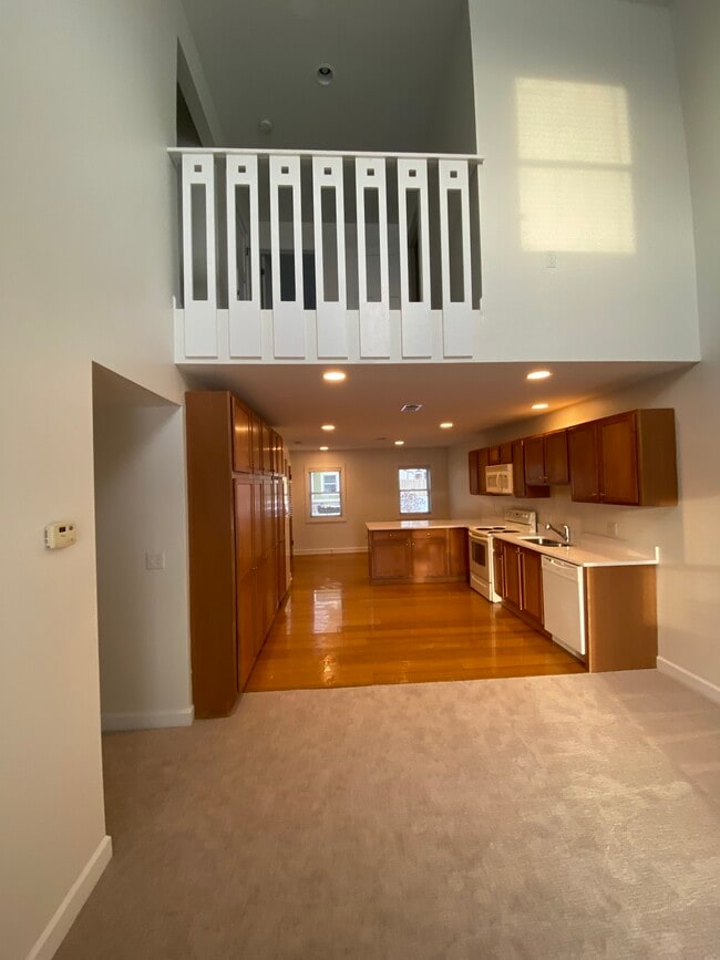 Photo - 263 S Union St