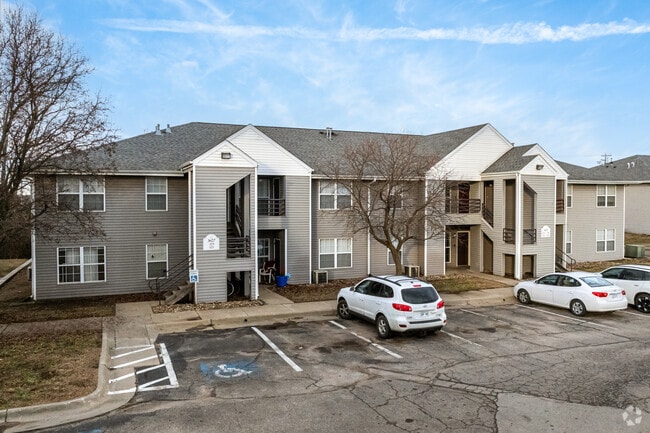 Shawnee Lake Apartments