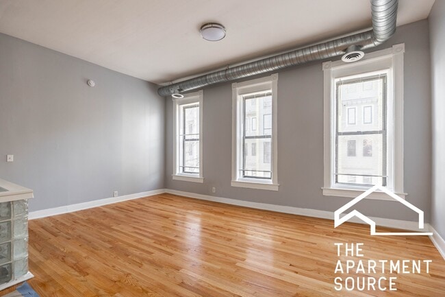 Photo - 1875 N Milwaukee Ave Unit 2